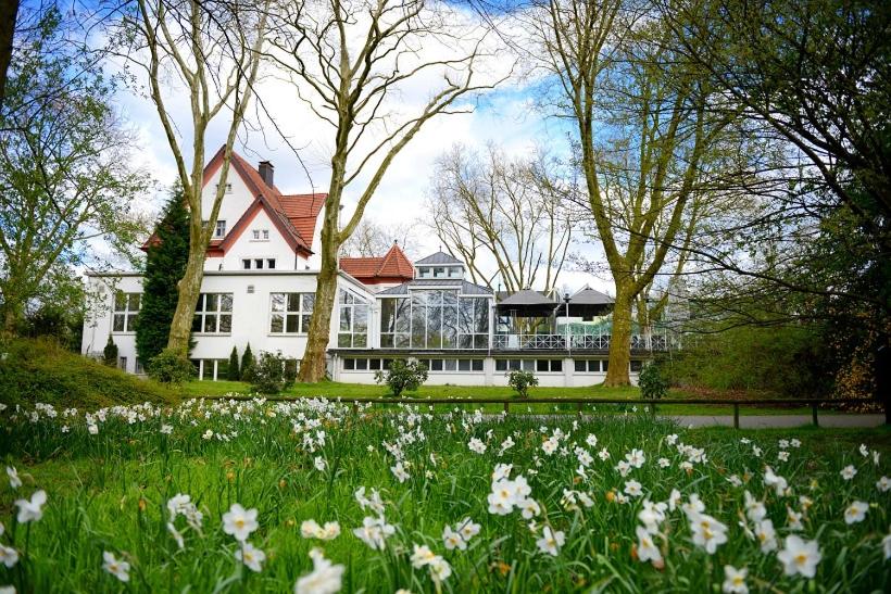 Parkhotel Herne exterior